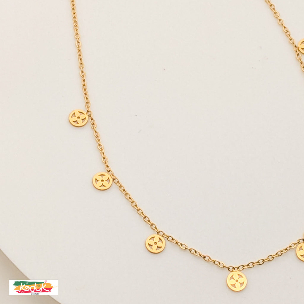 Minimal Gold-Plated Stainless Steel Necklace with Circle Charms