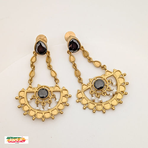 Antique Gold Black Stone Drop Earrings – Ethnic Festive Jewelry