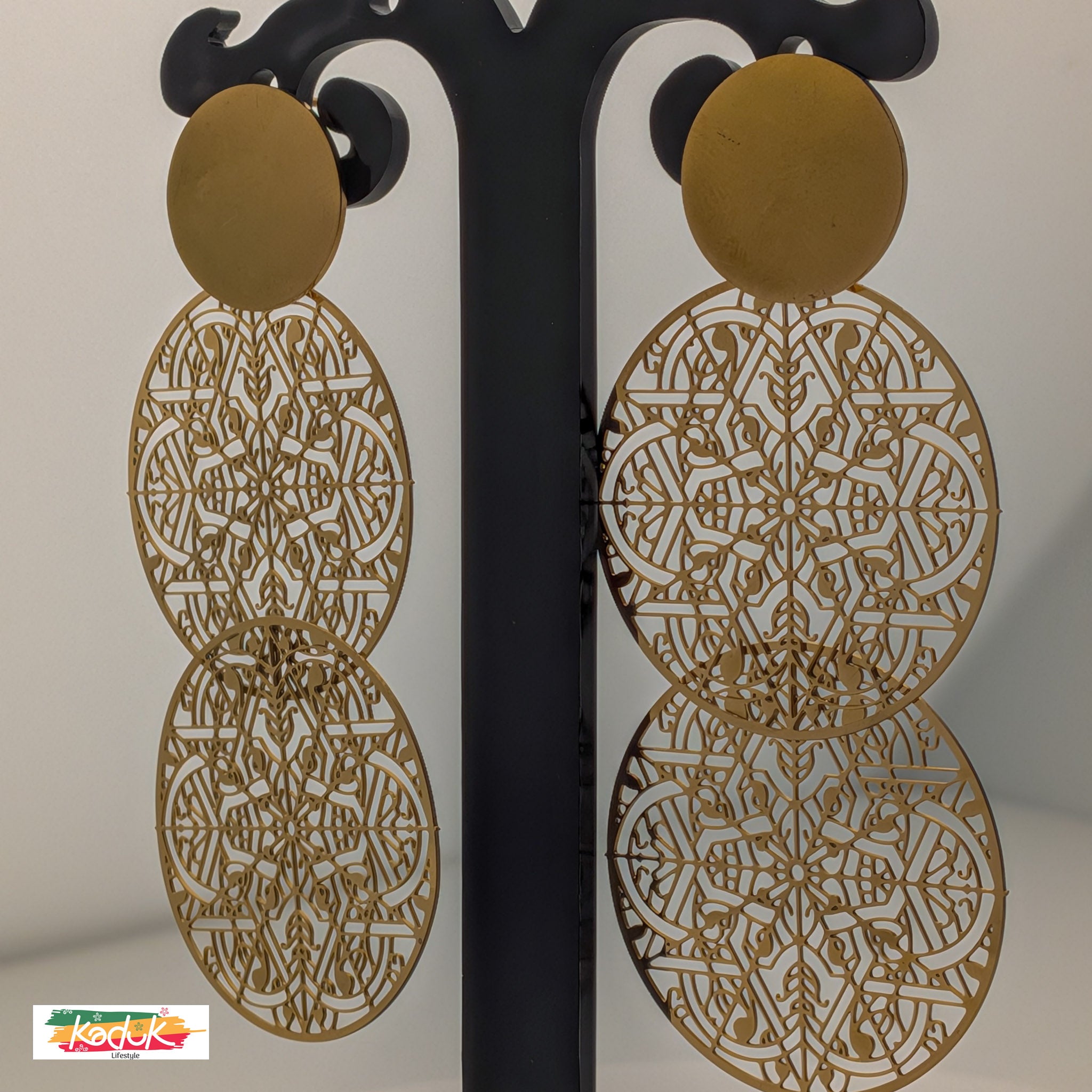 ✨ Golden Filigree Statement Dangle Earrings ✨