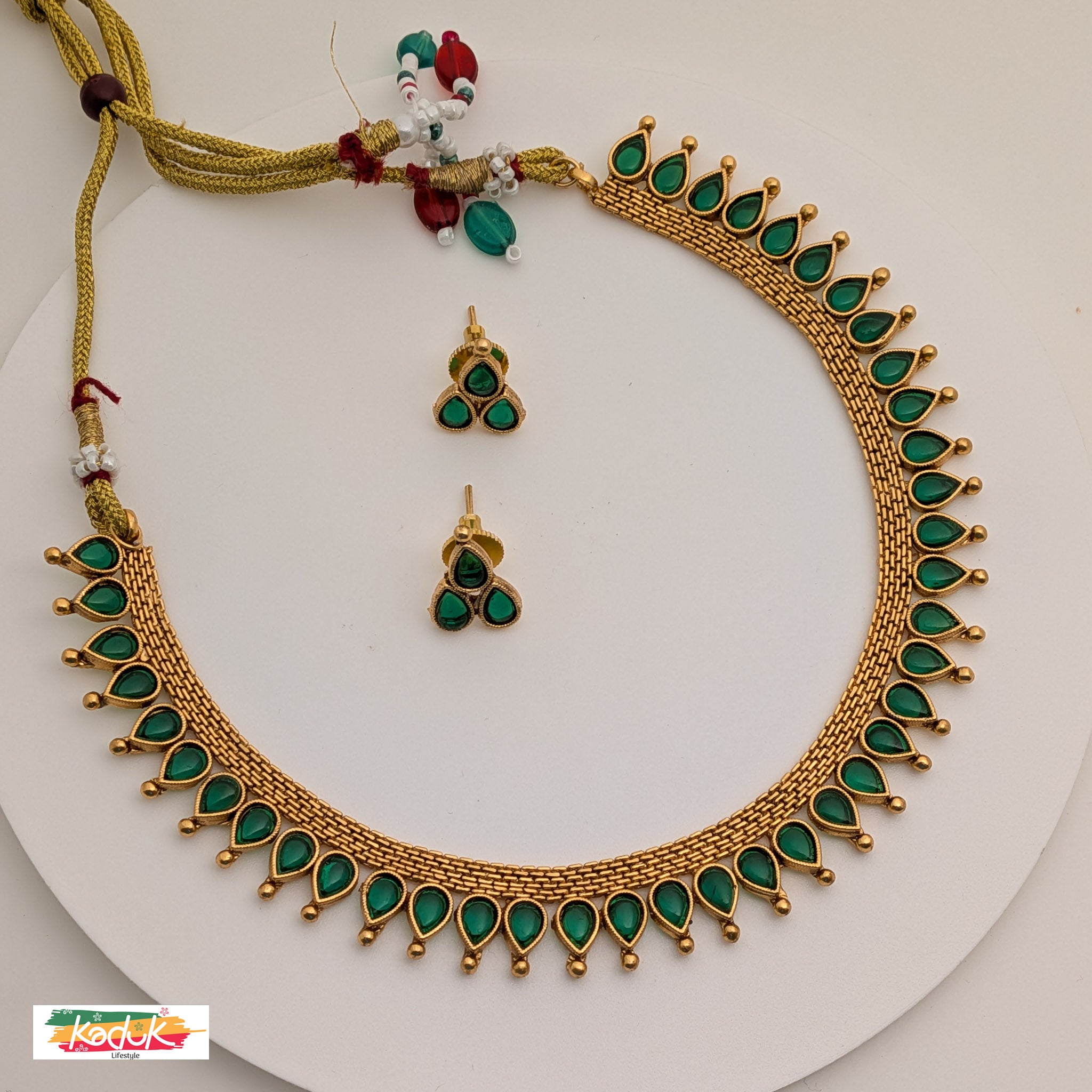 Traditional Emerald Stone Necklace with Earrings – Gold Finish