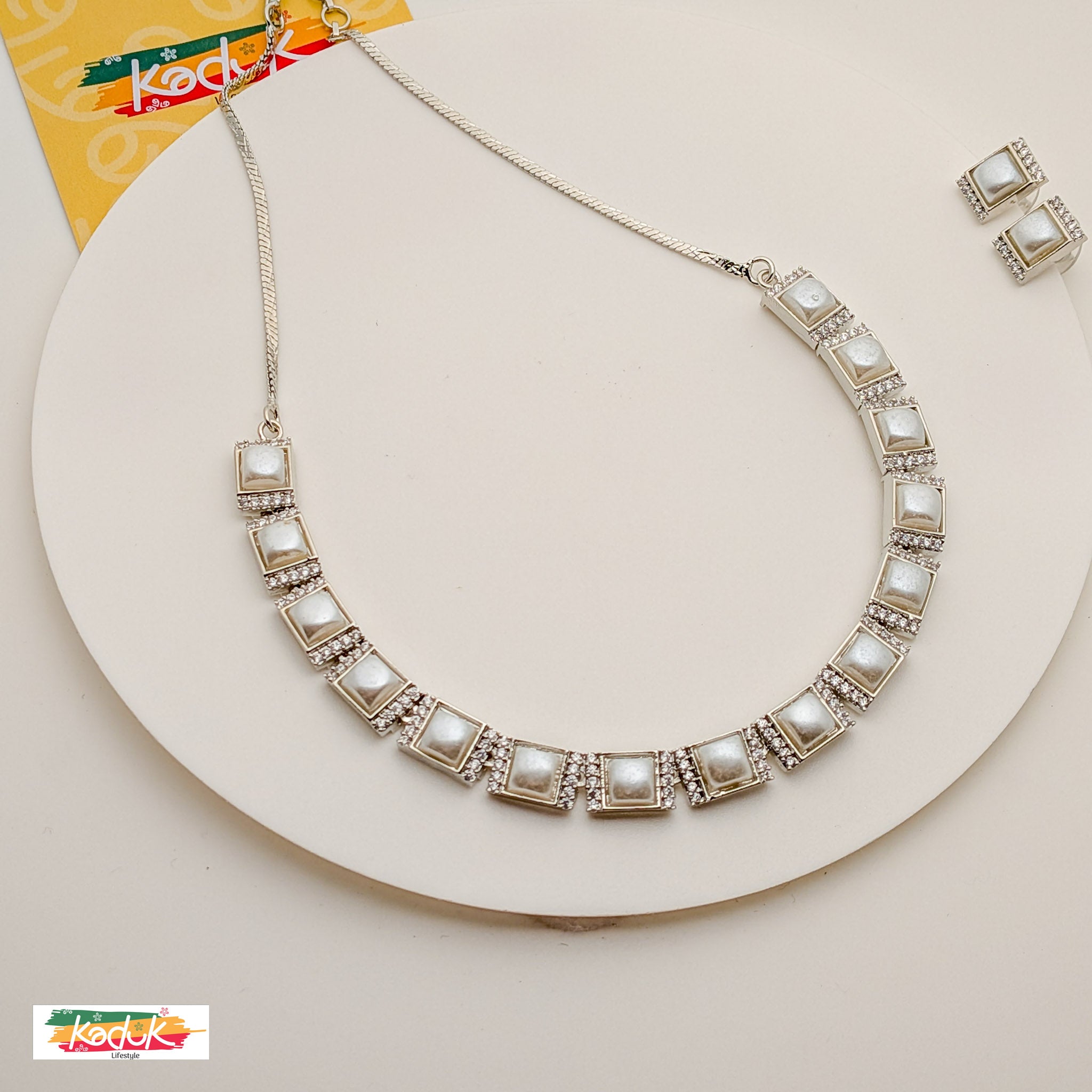 🤍 Silver Pearl Necklace with Square Motifs & Matching Earrings