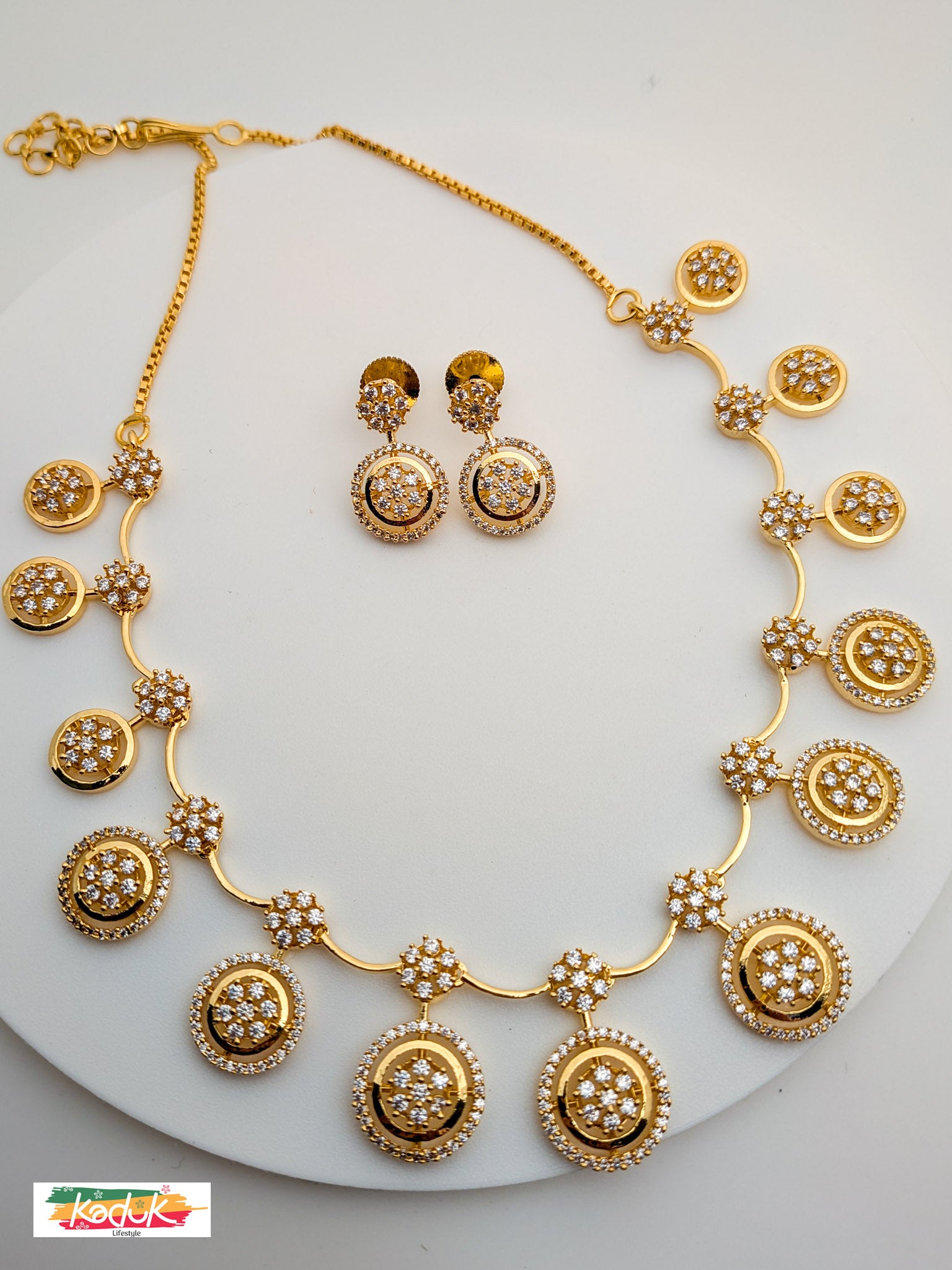 🌟 Gold Circular AD  Motif Necklace with Crystal Accents & Earrings