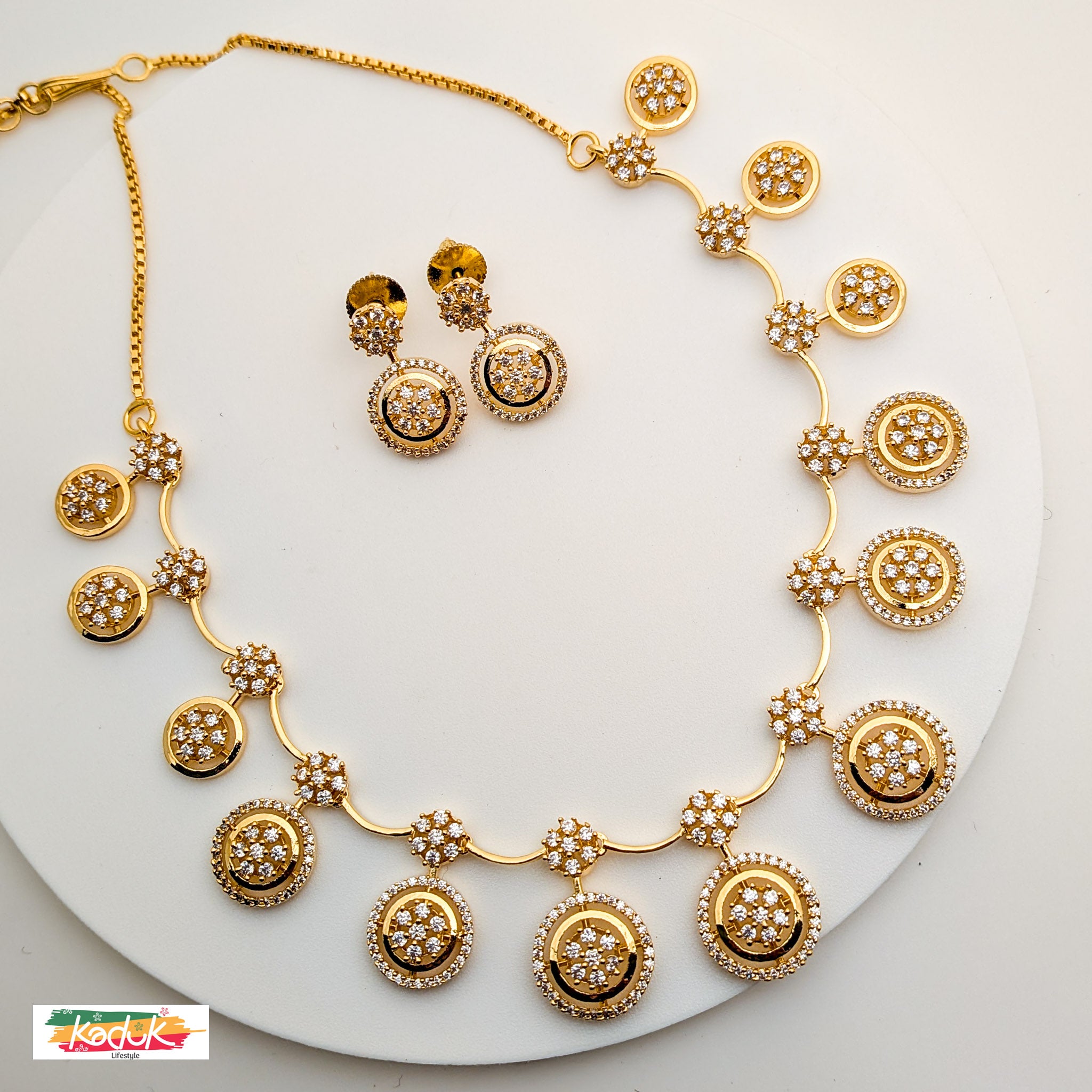 🌟 Gold Circular AD  Motif Necklace with Crystal Accents & Earrings
