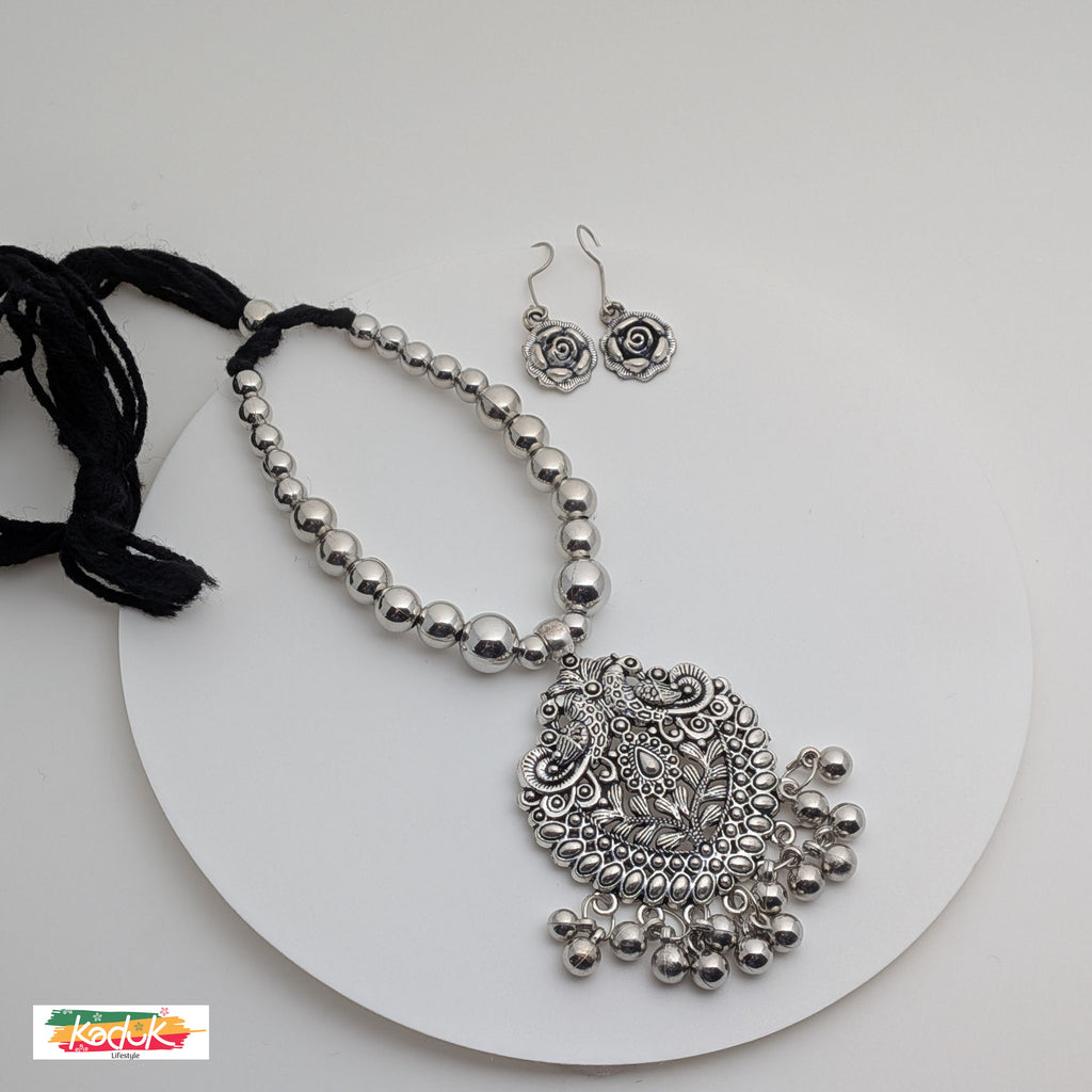 Antique Silver Beaded Necklace with Floral Pendant & Earrings