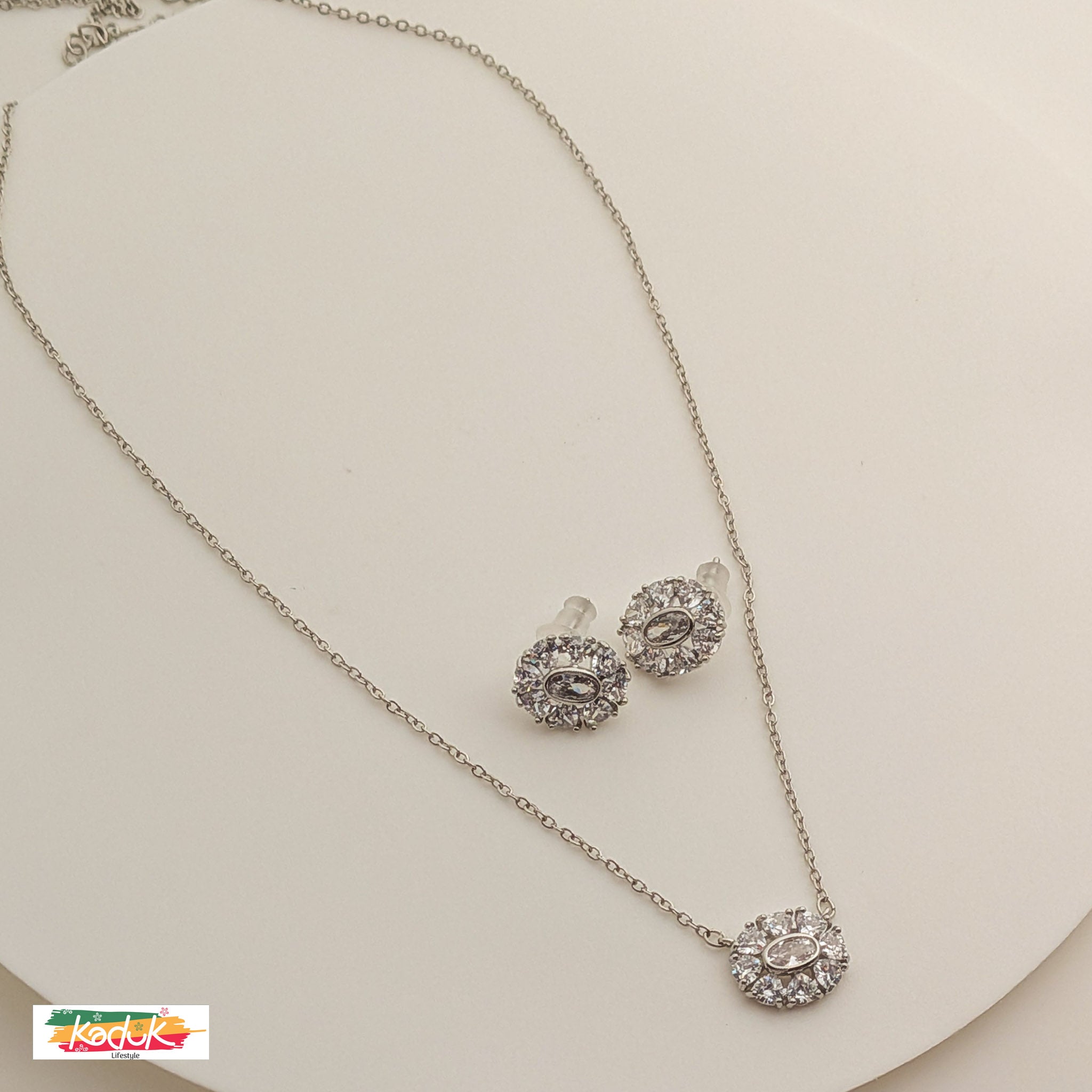 Silver Crystal Necklace & Earrings Set – Elegant Party Wear Jewelry for Women